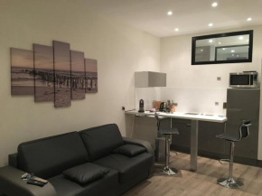 Гостиница Gallo Apartment  Ницца